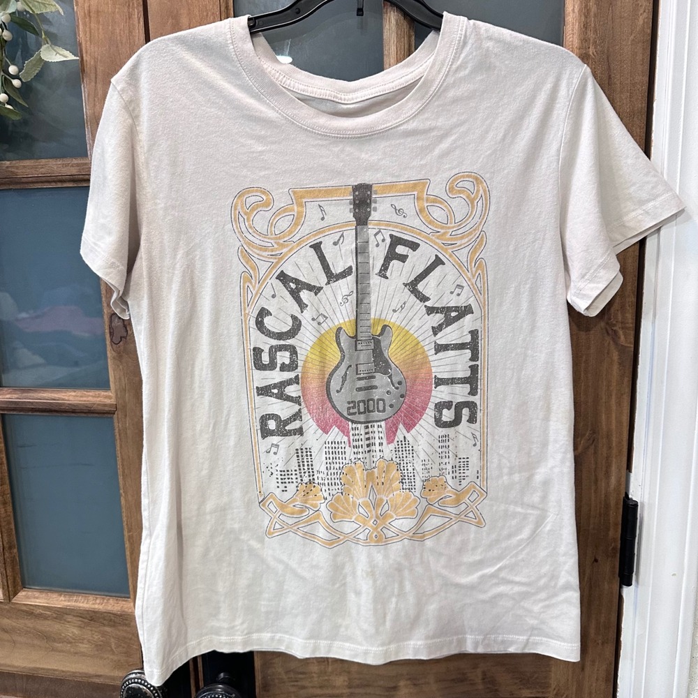 Rascal Flatts Band Graphic T-Shirt Cream Short Sleeve Guitar Sun 2000 Unisex Med